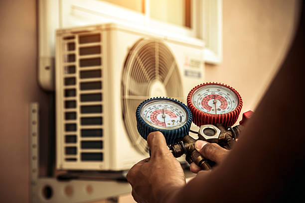 Professional Ductwork Repair technician working in Camillus, NY